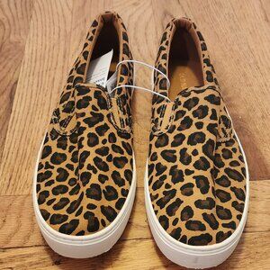 NWT Old navy leopard slip on sneakers Size 8